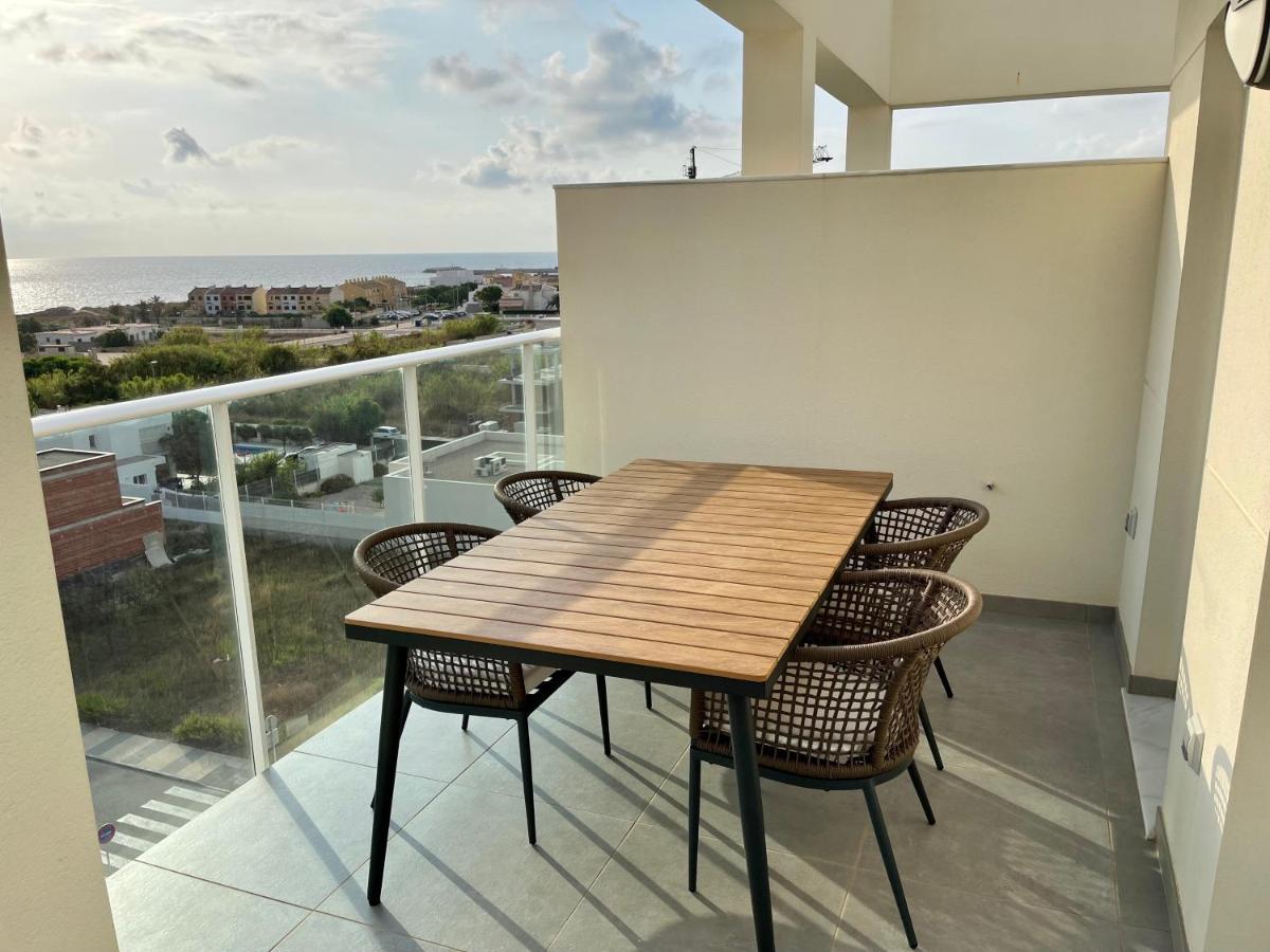 Beautiful Penthouse With Pool And Wonderful Beach View Олива Экстерьер фото