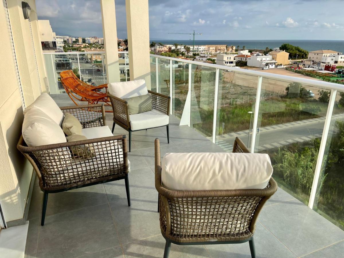 Beautiful Penthouse With Pool And Wonderful Beach View Олива Экстерьер фото