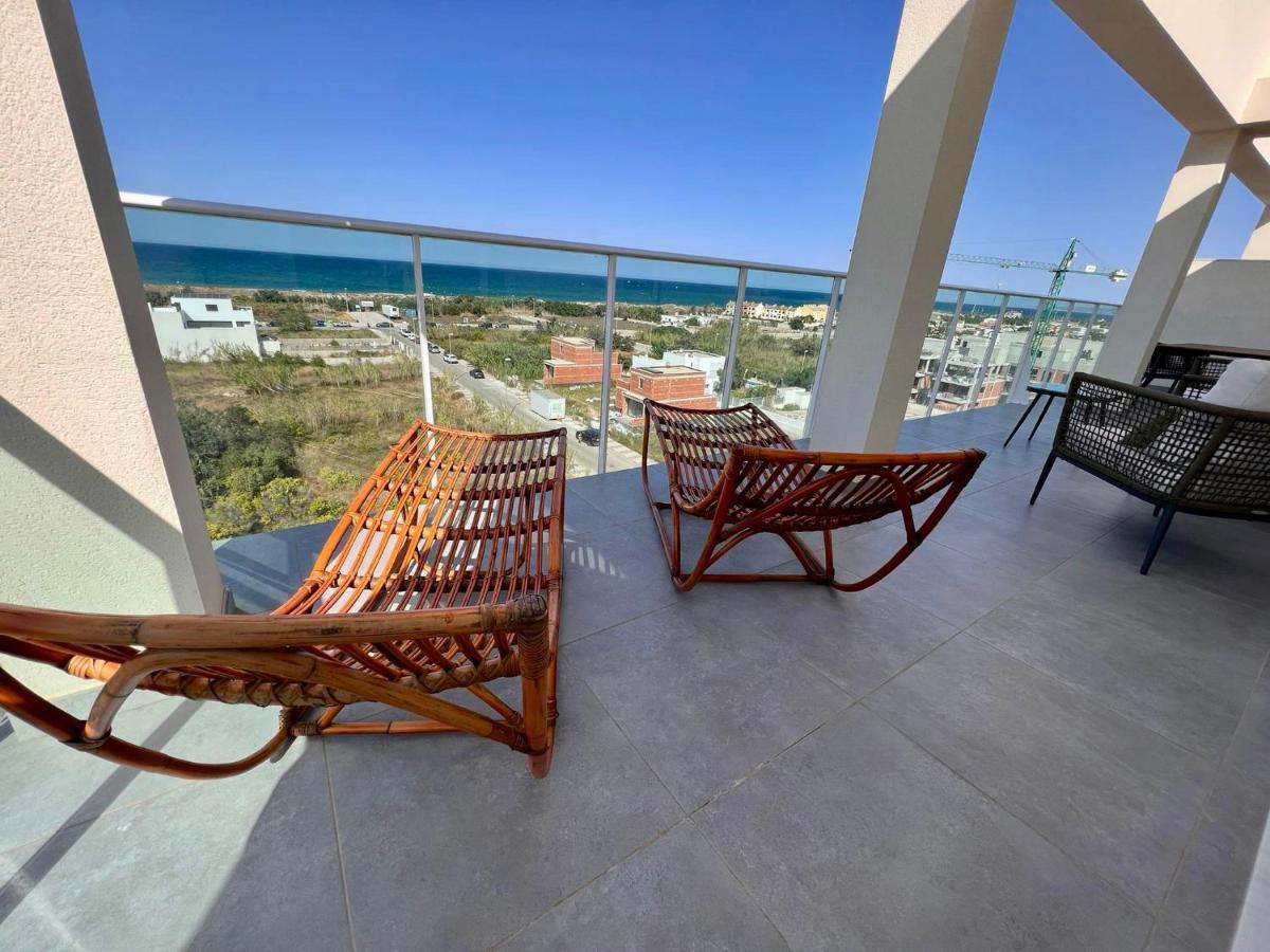 Beautiful Penthouse With Pool And Wonderful Beach View Олива Экстерьер фото