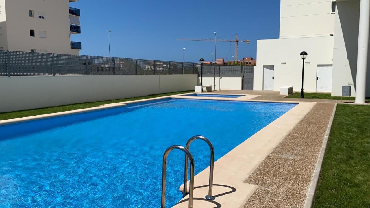 Beautiful Penthouse With Pool And Wonderful Beach View Олива Экстерьер фото